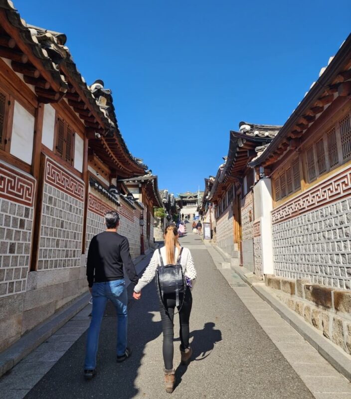 Bukchon también está bueno para ver justo con el palacio Gyeongbokgung como un vestigio de la dinastía Joseon