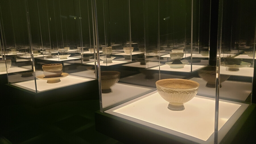 Tazas de té que es el inicio del uso de porcelana en Corea, está en el 4th piso del museo Leeum Seúl