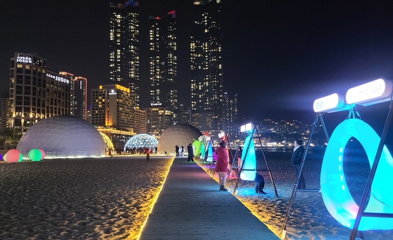 las obras de arte iluminado en Busan 2024