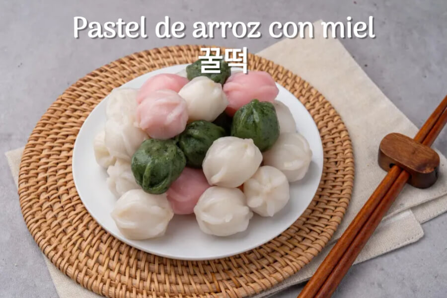 Pastel de arroz con miel es muy recomendado para extranjeros